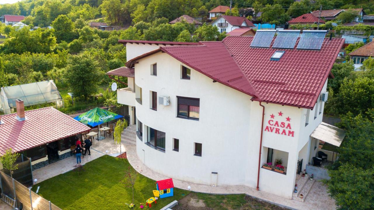 Casa Avram Villa Ramnicu Valcea Exterior photo